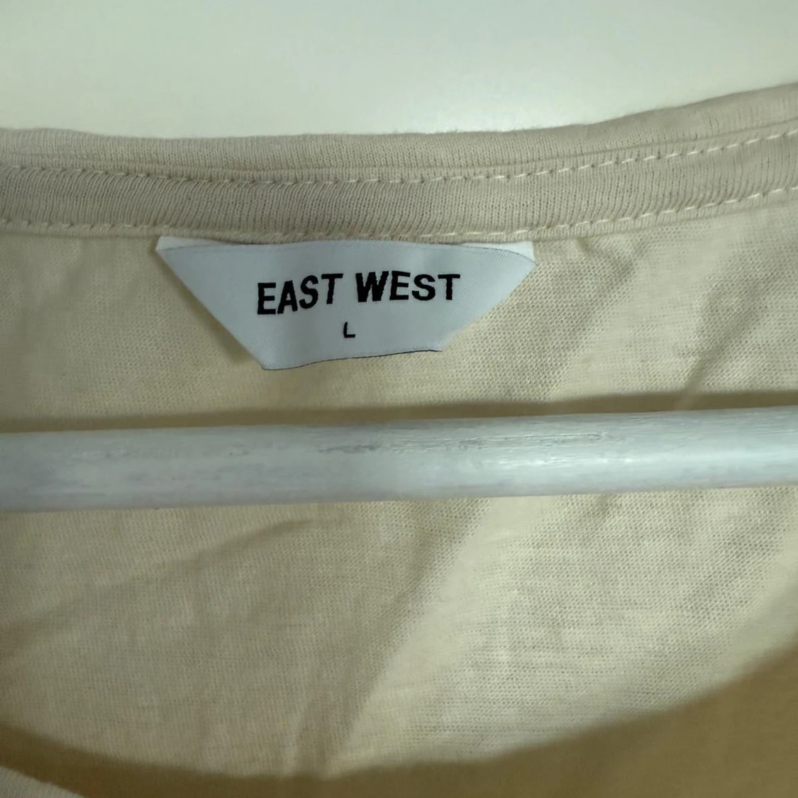 Beige t-shirt från East West - 2