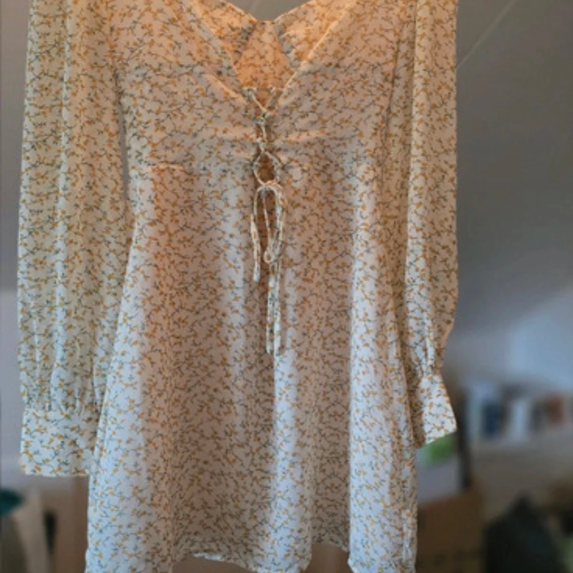 Blommig kortklänning från Adoore - 1