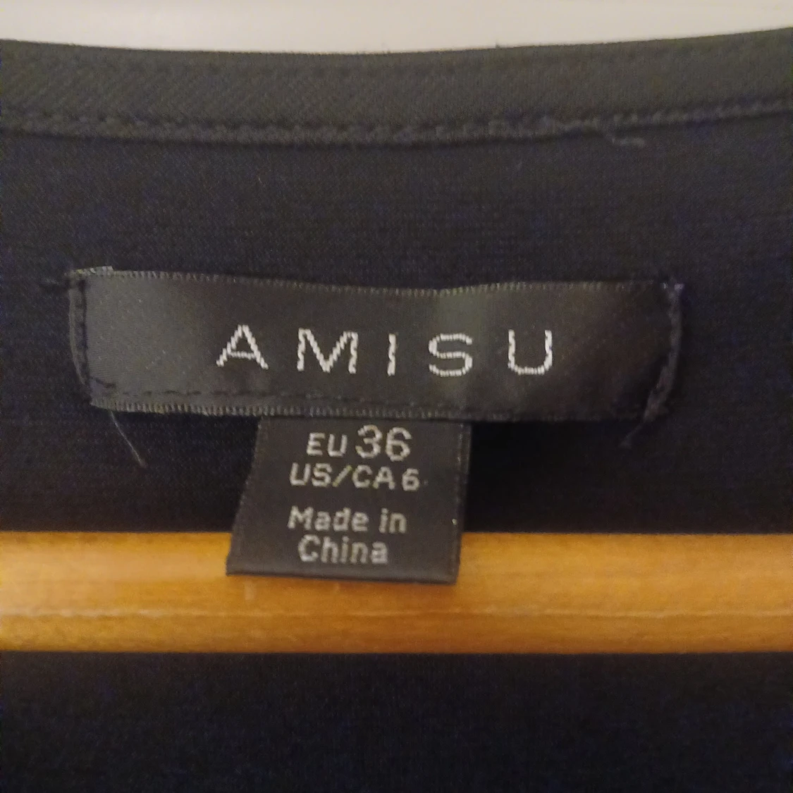 Svart långärmad klänning från Amisu - 1