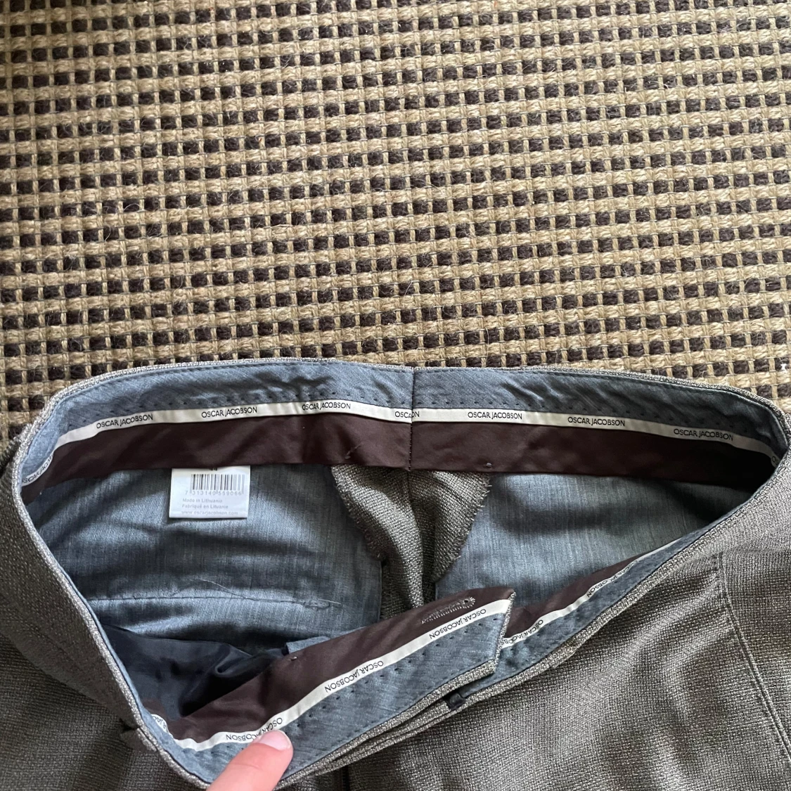 Grå kostymbyxor från Oscar Jacobson - 1
