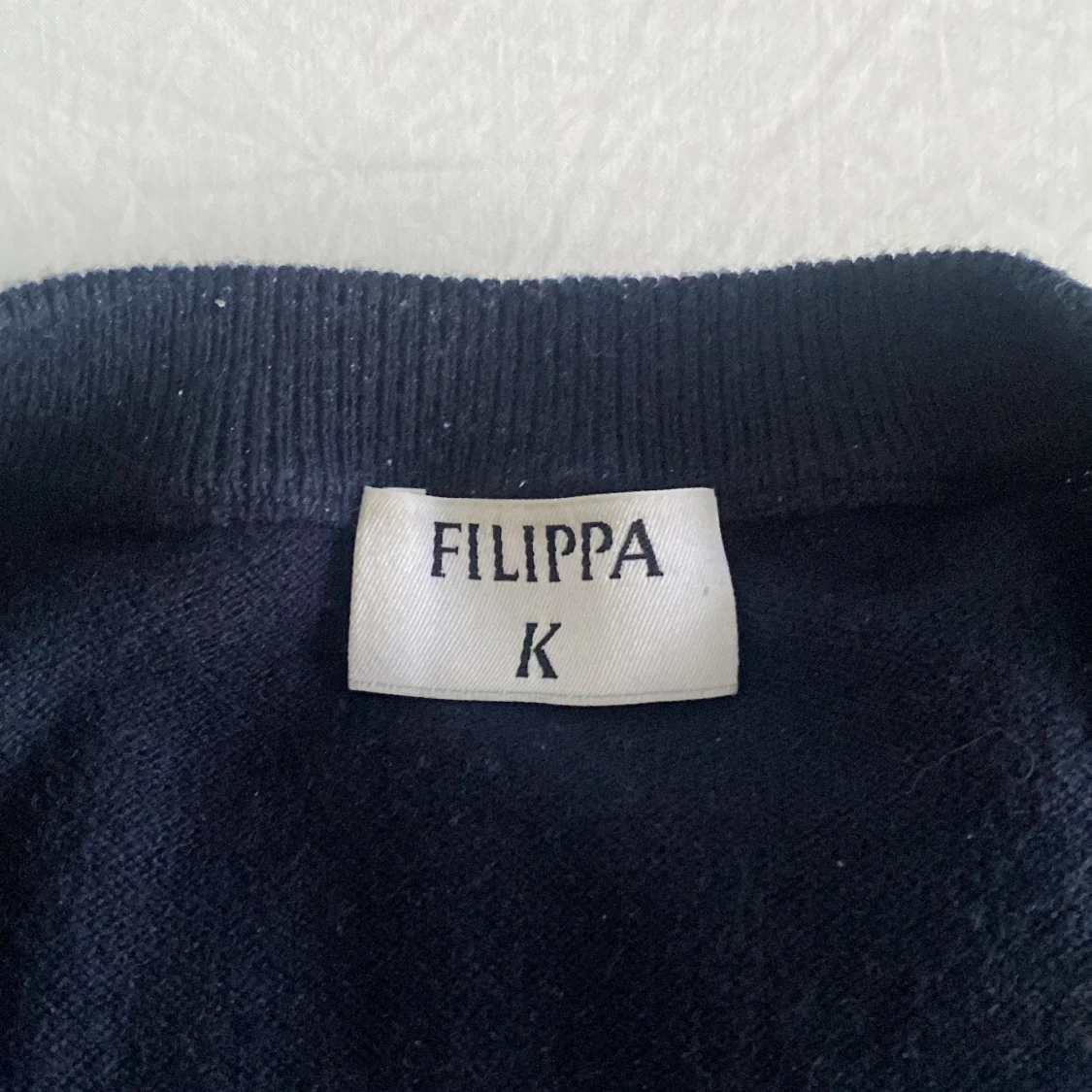 Mörkblå stickad tröja från Filippa K - 2