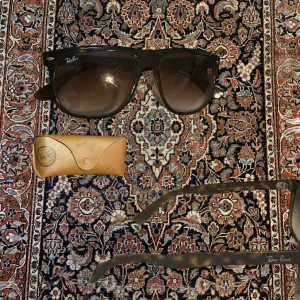 Rayban boyfriends! - Sjukt eftertraktade rayban boyfriends! Dessa är i leopard colorway och är perfekt för sommaren!