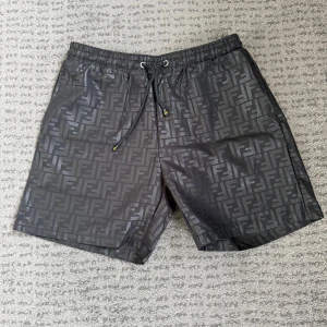 Fendi Badshorts - Strl XL, men väldigt liten i strl så passar kanske dig som har M/L