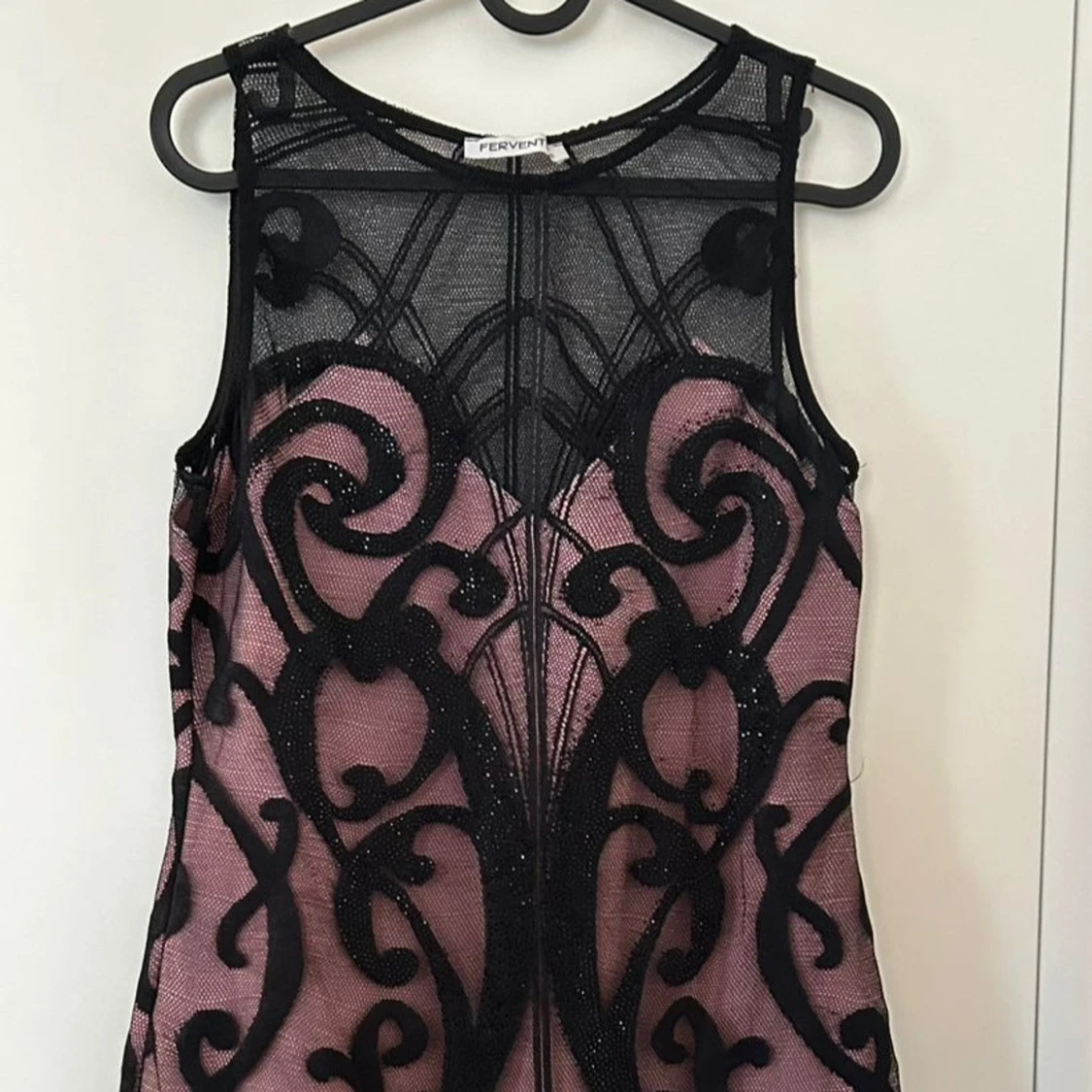 Svart spetsklänning från Fervente - 4