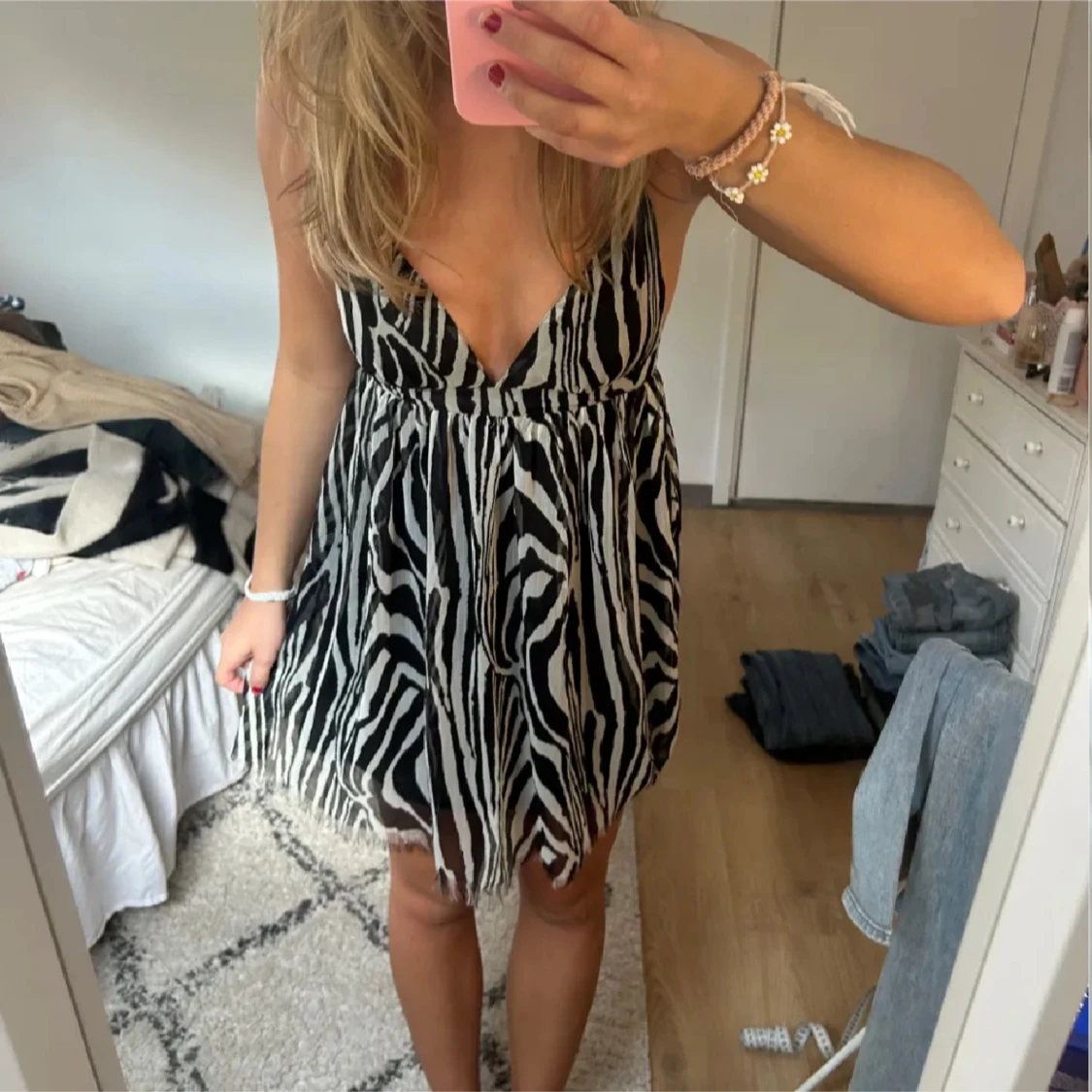 Zebramönstrad kort klänning - 1