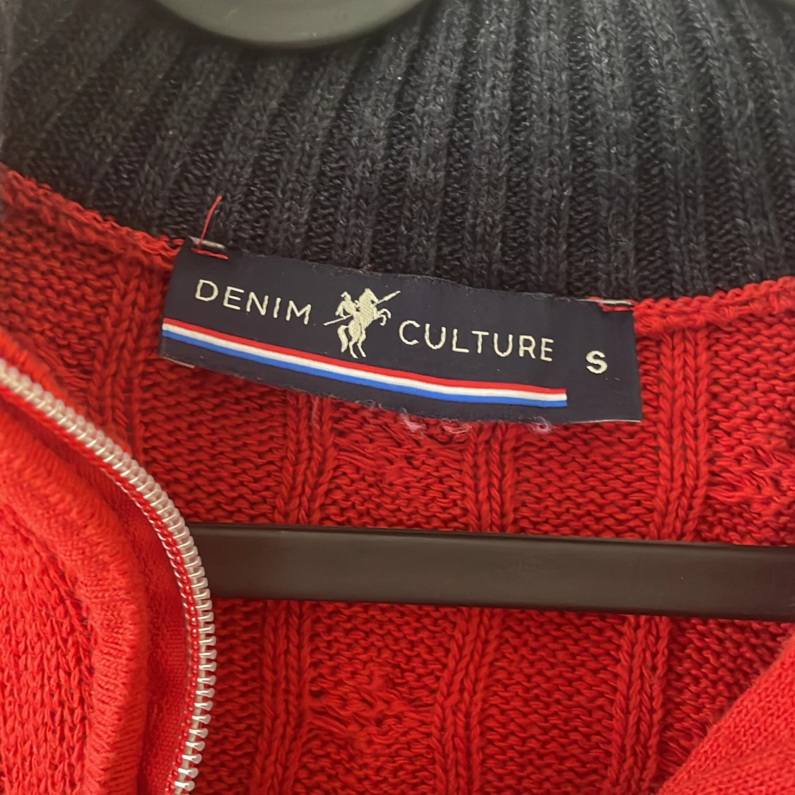Röd stickad tröja från Denim Culture - 3