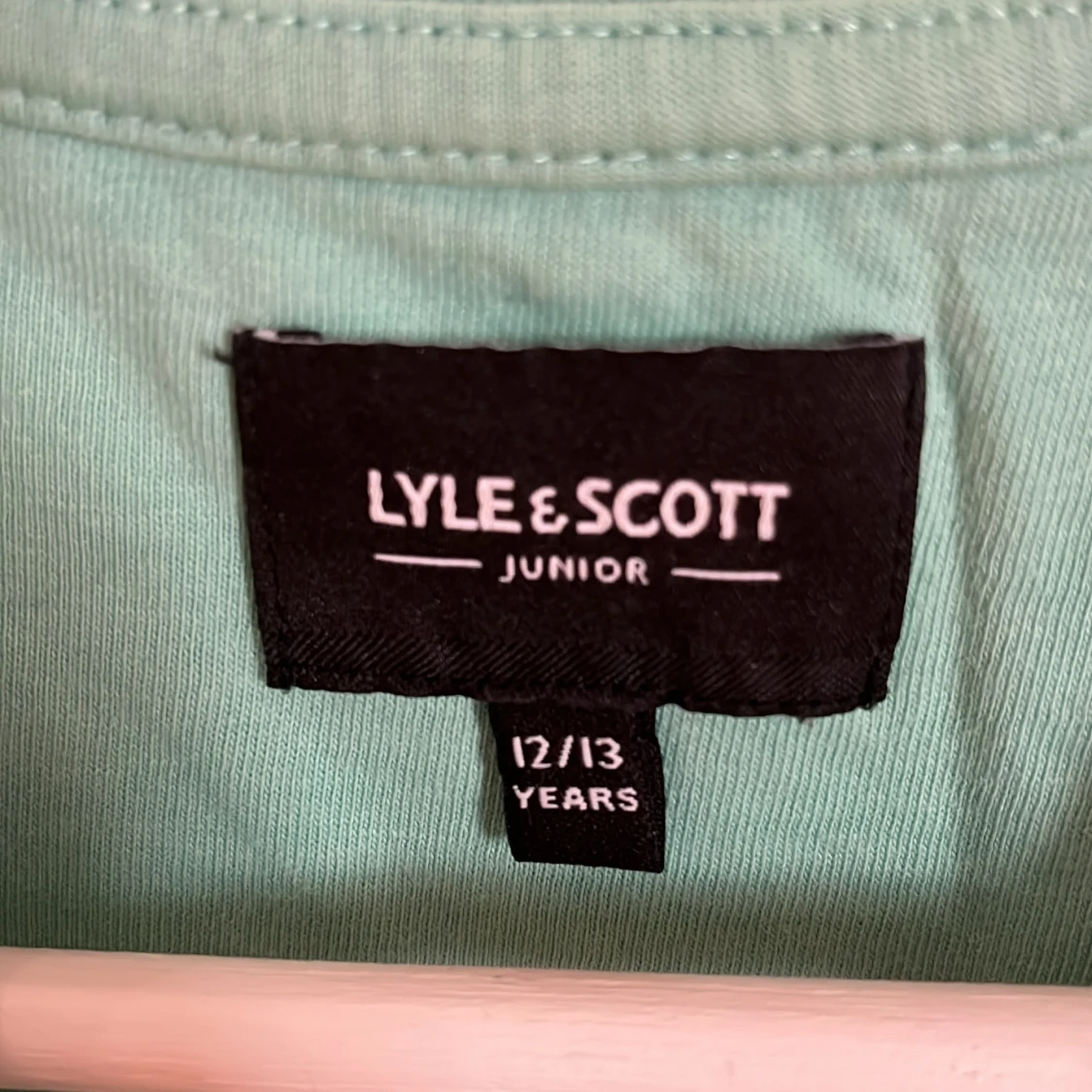 Grön t-shirt från Lyle & Scott - 2