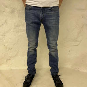 Jeans!  - Säljer mina skit snygga Acne Studios jeans som är i ny skick. Ny pris runt 3000. Hör av er vid frågor och funderingar! 