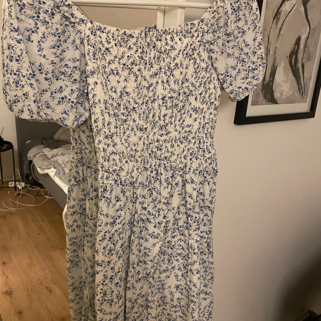 Blommig klänning från BikBok - 1