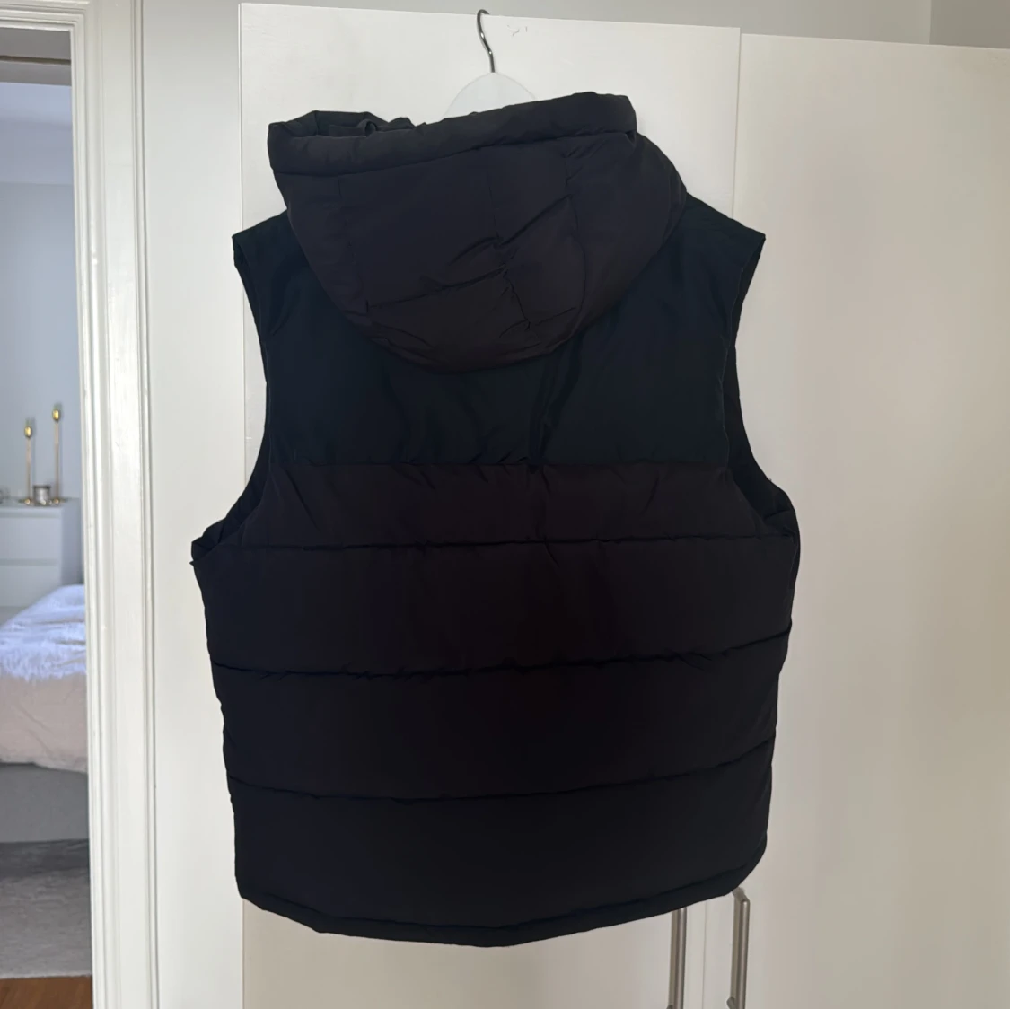 Svart dunväst från Zara - 2