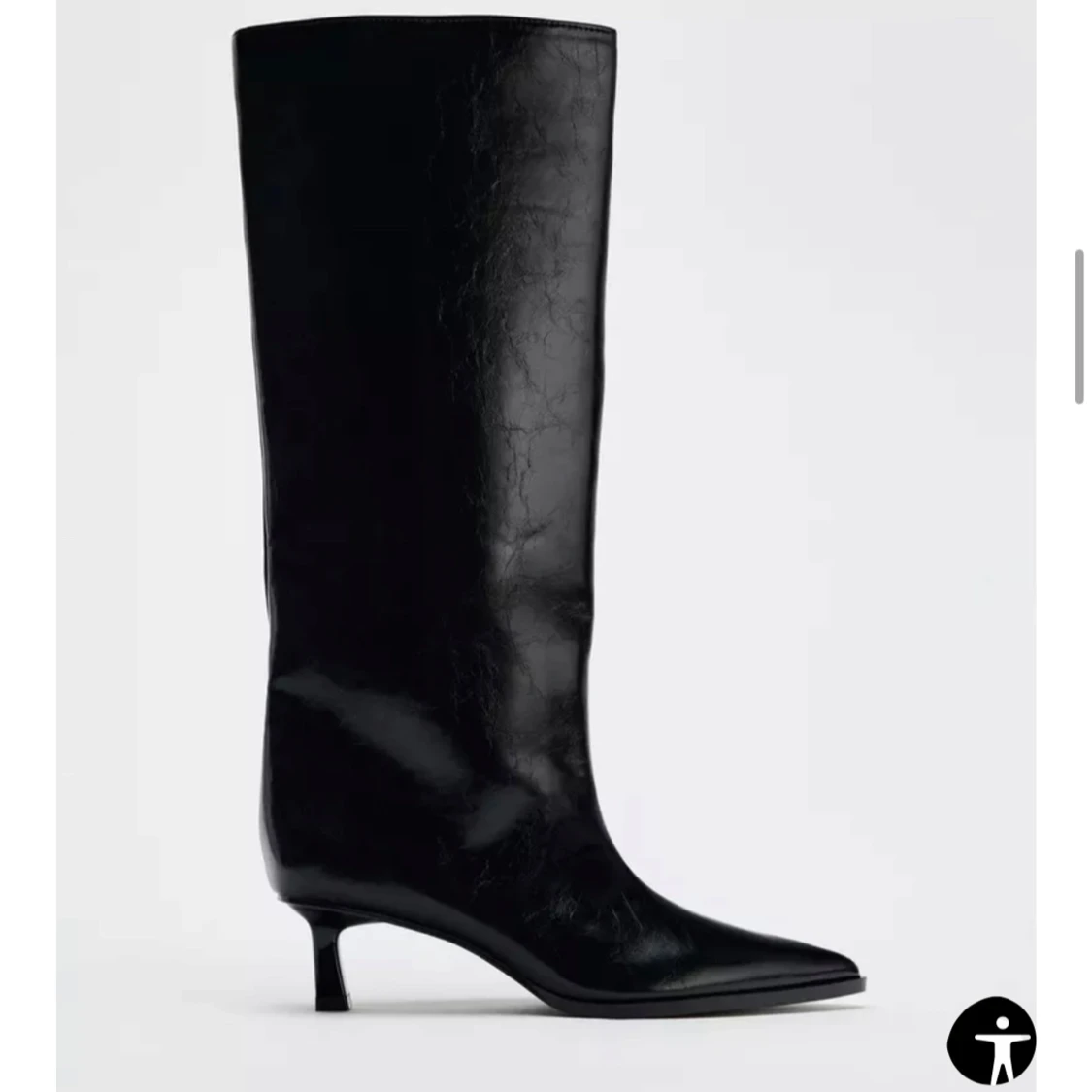 Svarta stövlar med klack