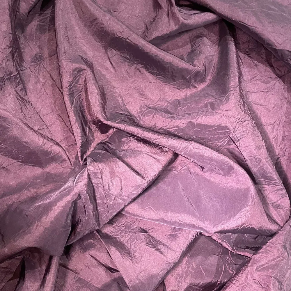 Ihopknyt bar väska till event, konserter osv. där väskförbud råder! På vår Instagram @smart.scarf.uf finns beskrivning hur man använder scarfen.🫶🫶. Laukut & Käsilaukut.