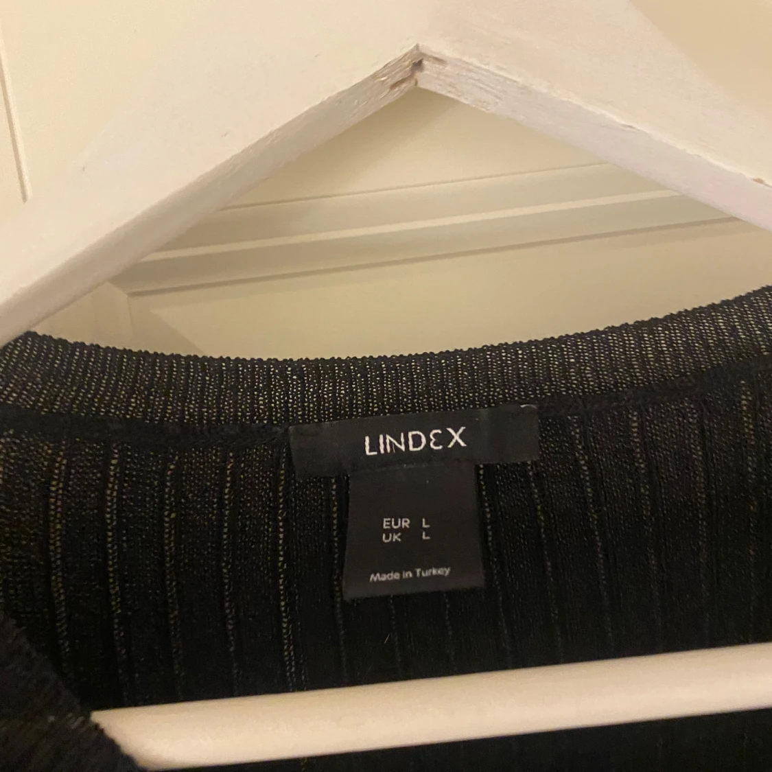 Svart stickad långklänning från Lindex - 3