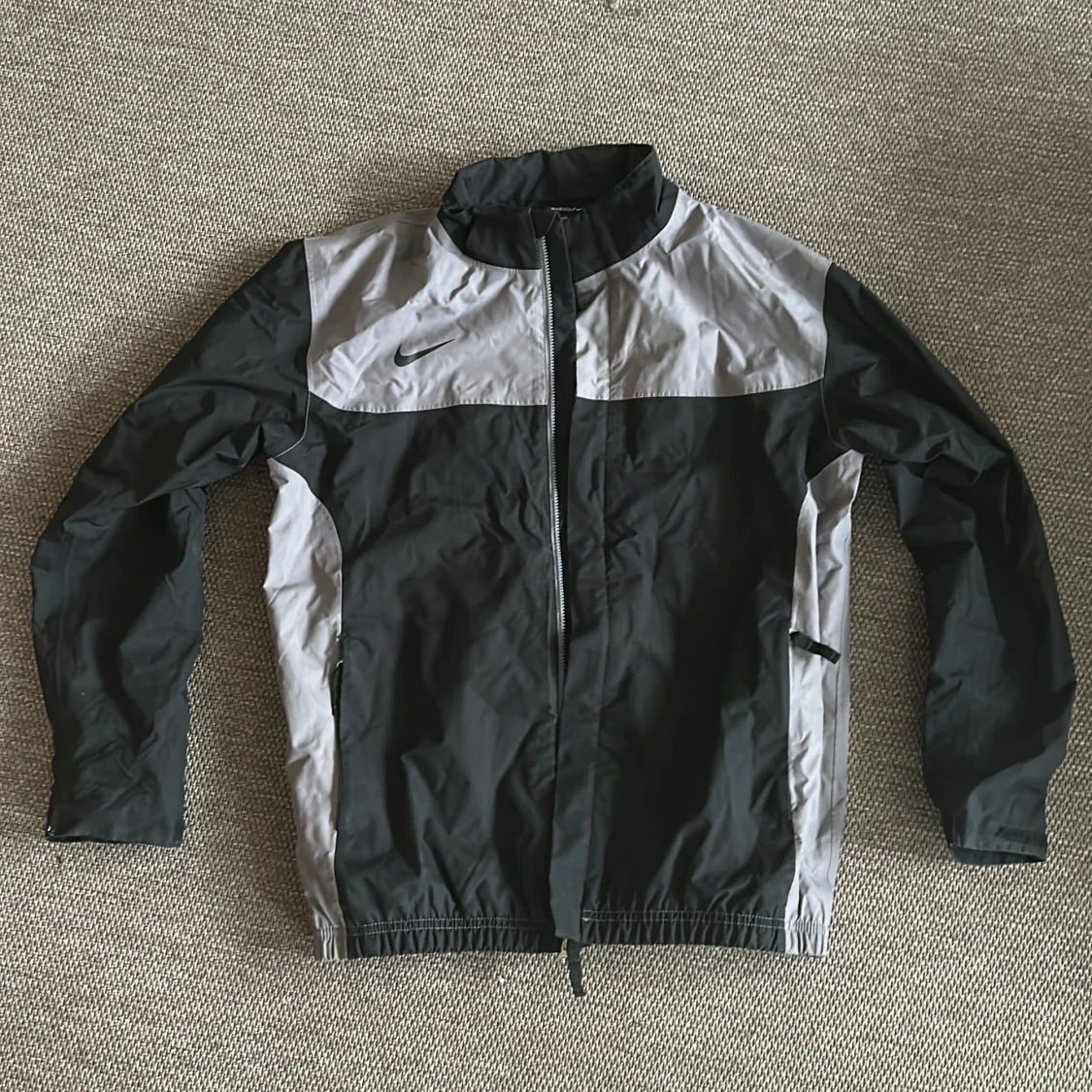Nike storm-fit  regnjacka 
