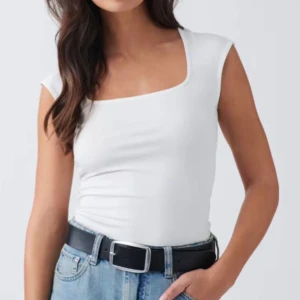 Soft touch tight top - Jättefin topp/tröja från Gina Tricot💞 aldrig använd så i perfekt skick med prislapp kvar!!😇