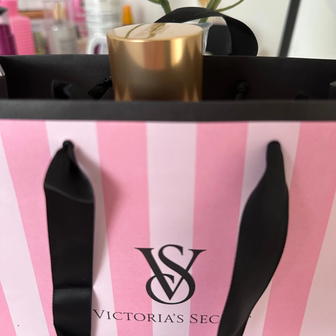 Victoria's Secret Coconut Passion Body Mist - 2