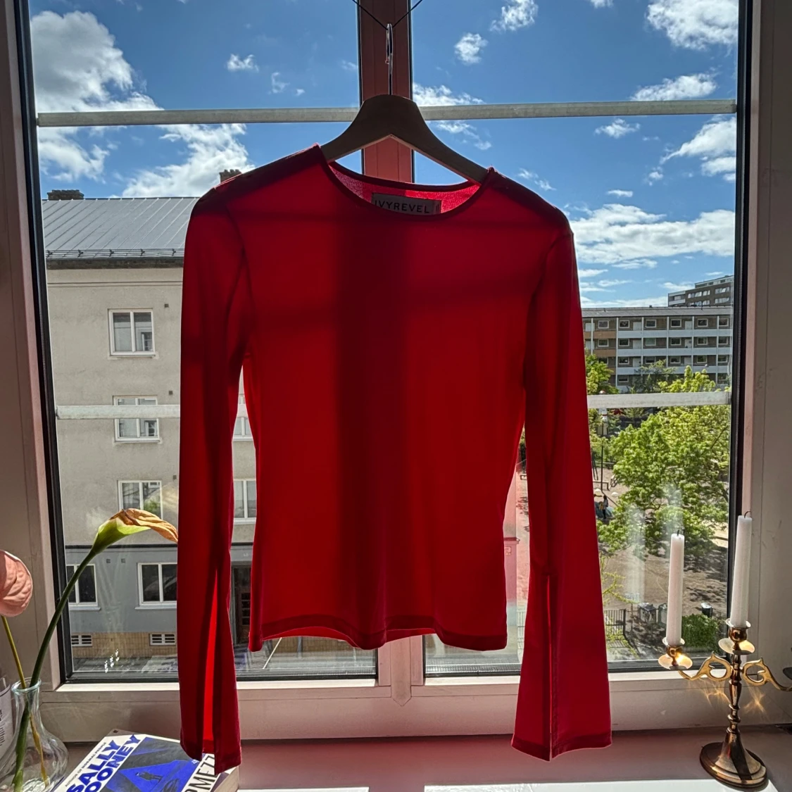 Röd långärmad topp från Ivyrevel