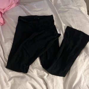 Svarta leggings från lager 157 - Typ yoga pants,tunna 