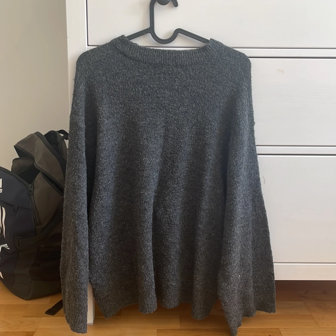 Mörkgrå stickad tröja från 157 - 1