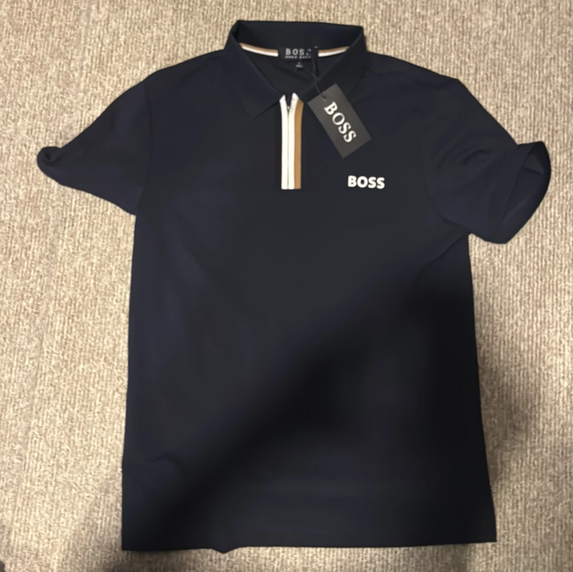 Marinblå pikétröja från Hugo Boss