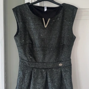 Glitter topp - Glitter topp för fest. Stolek m