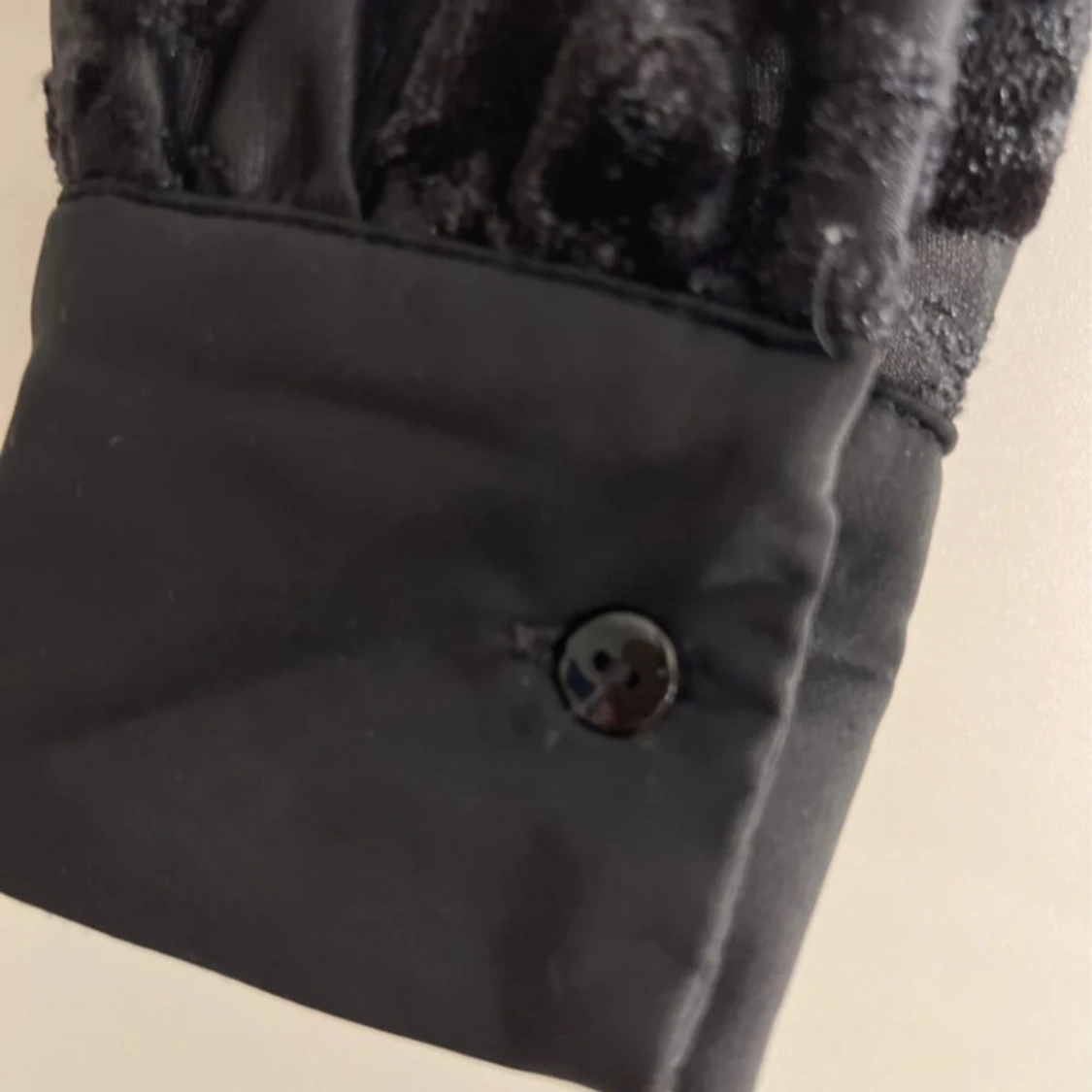 Svart blommig bodysuit  - 4