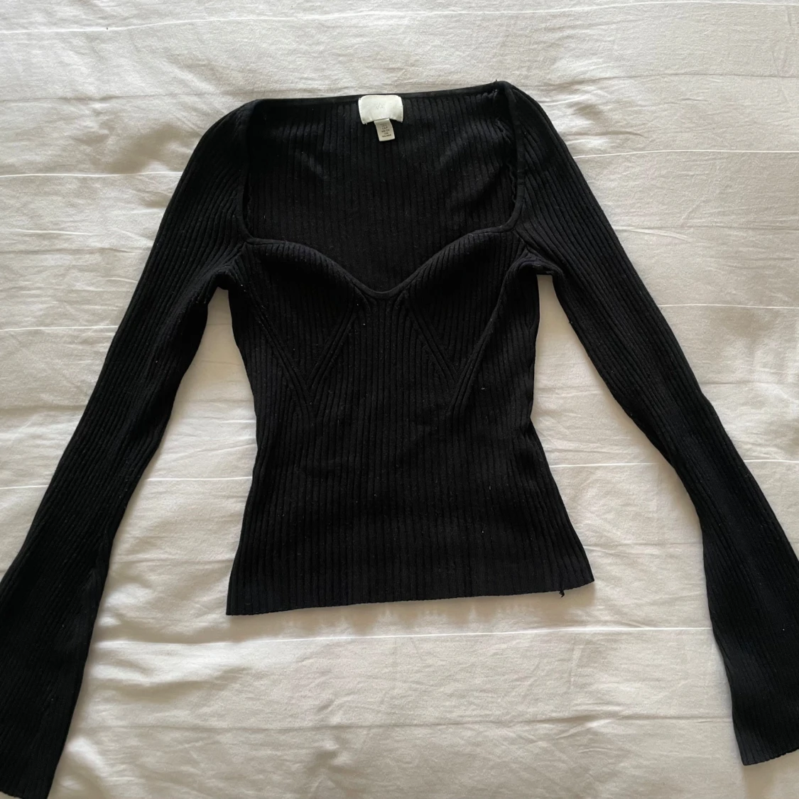 Svart ribbad topp från H&M - 1