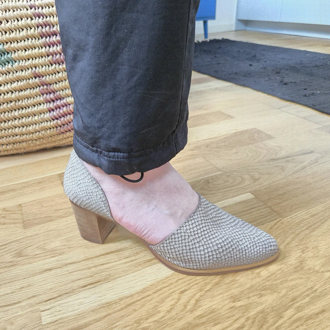 Pumps med blockklack från Sixtyseven - 1