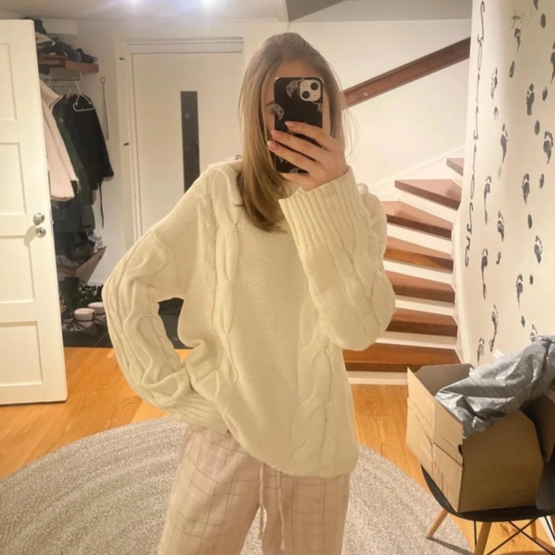 Vit stickad tröja - 2