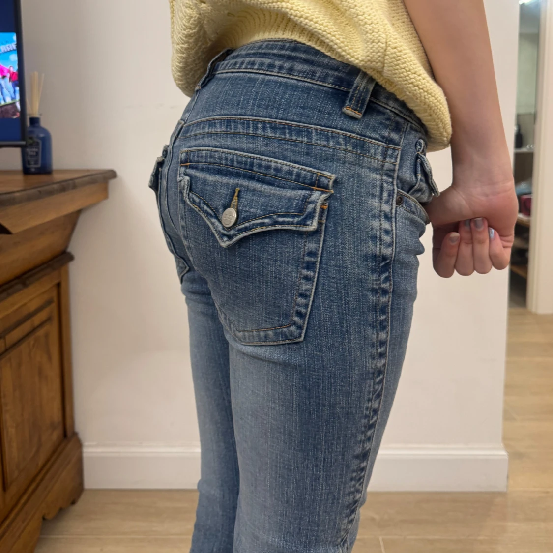 Blå bootcut jeans lågmidja - 1