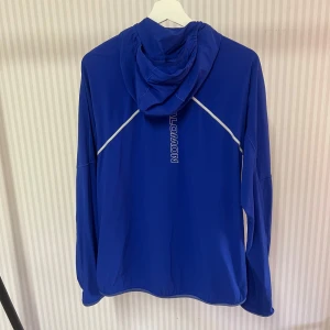 Mellanlager/jacka  - Mellanlager/jacka från Salomon, nypris 1500 kr 