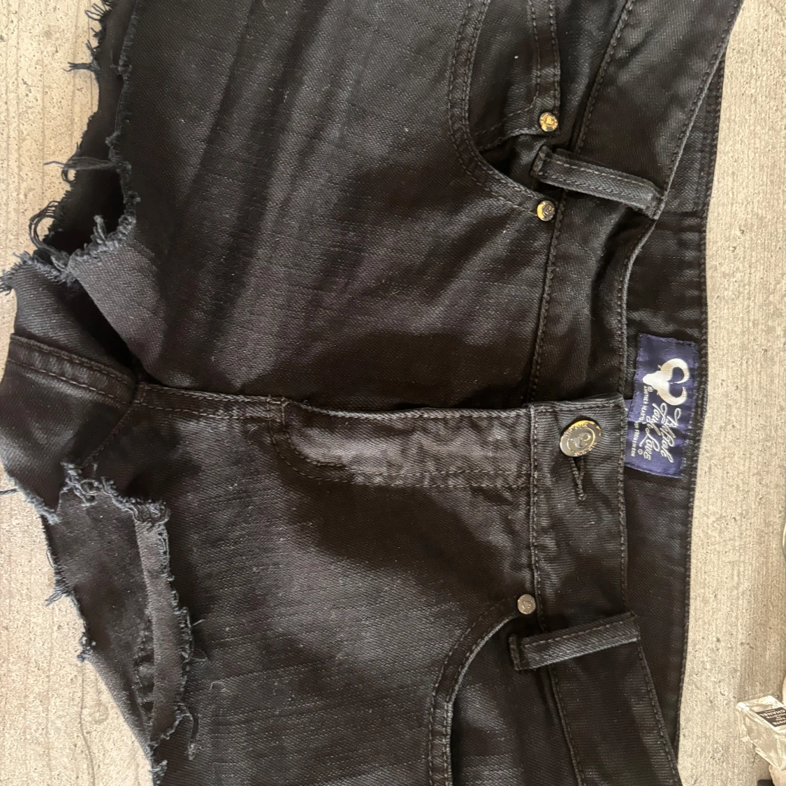 Svarta jeansshorts från Sweet Poison - 2