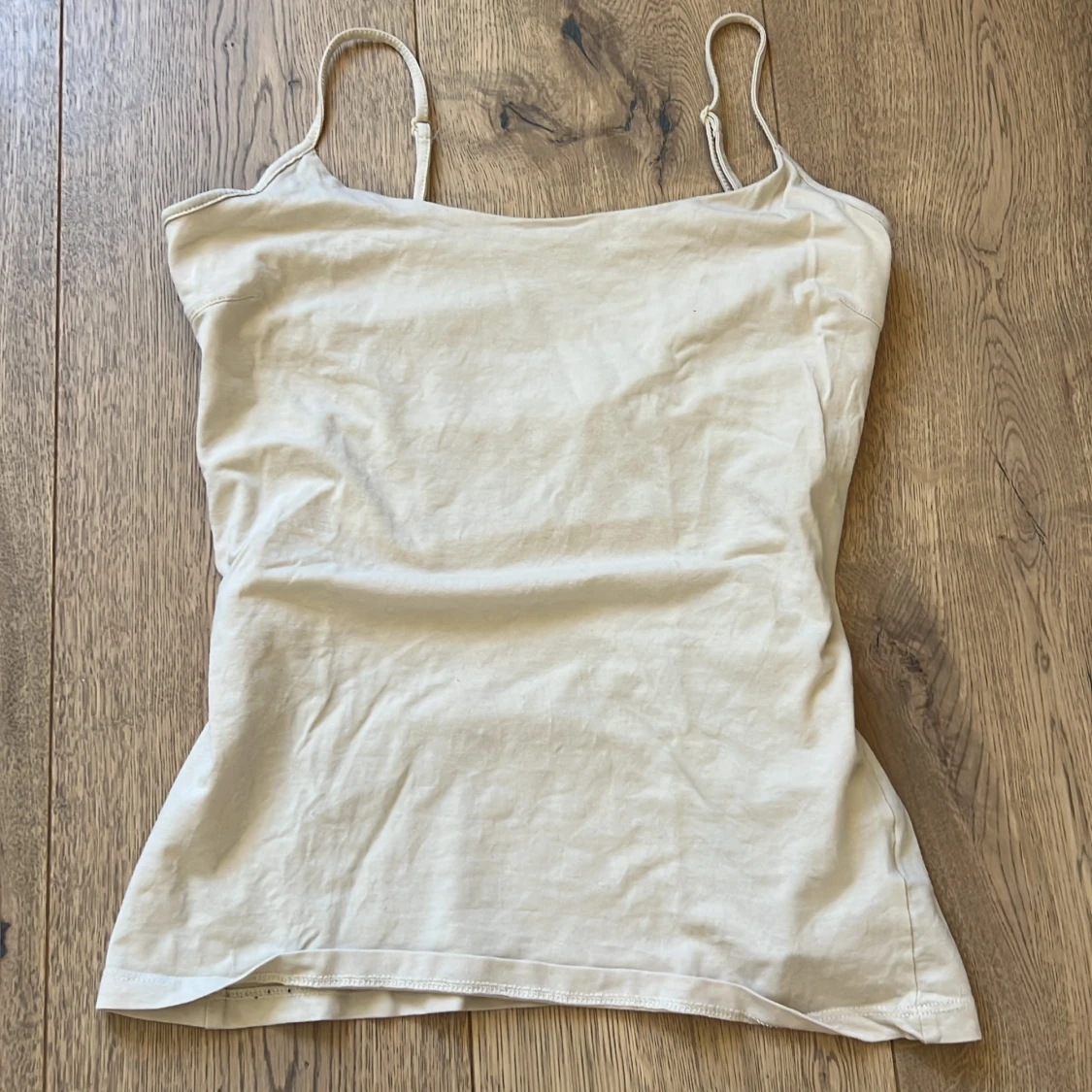 Beige linnetopp från Basic You ullared