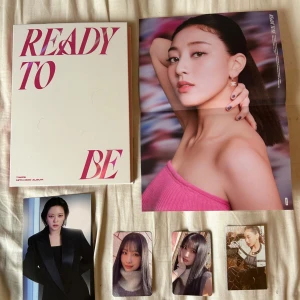 Twice ready to be album  - What's in the pic, cd included 