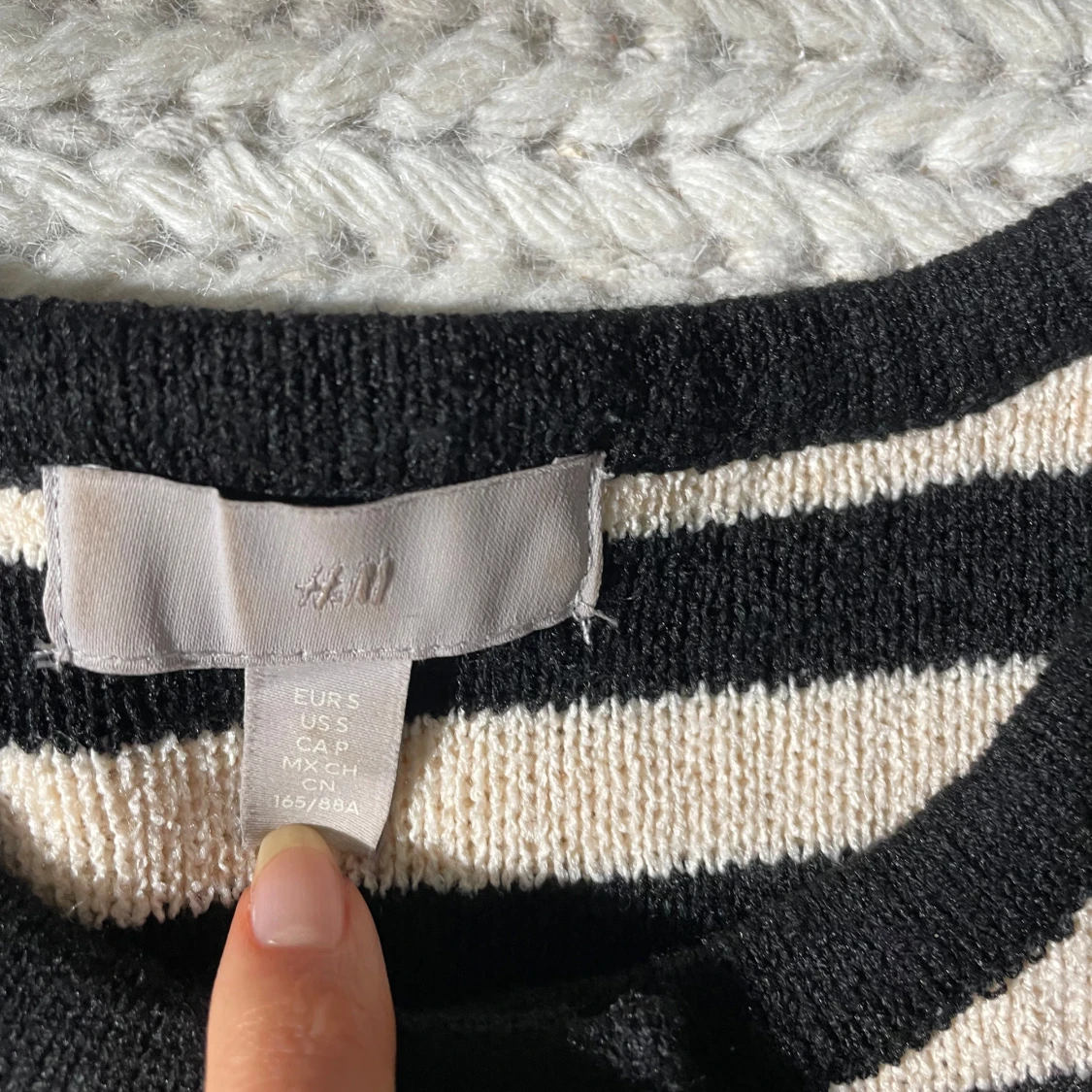 Randig kofta från H&M med pärlknappar - 2