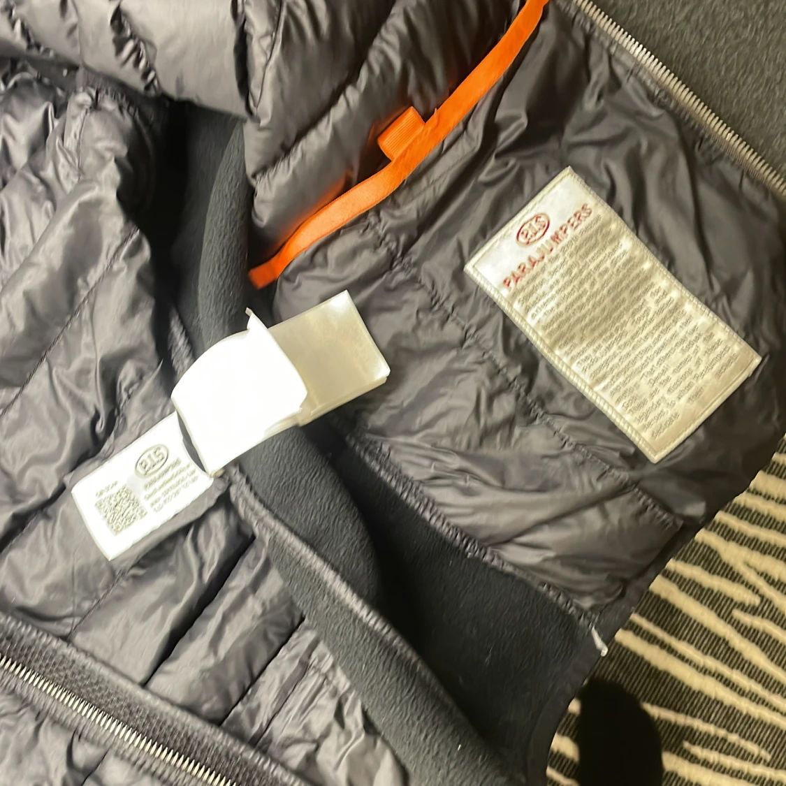 Svart dunväst från Parajumpers M - 1