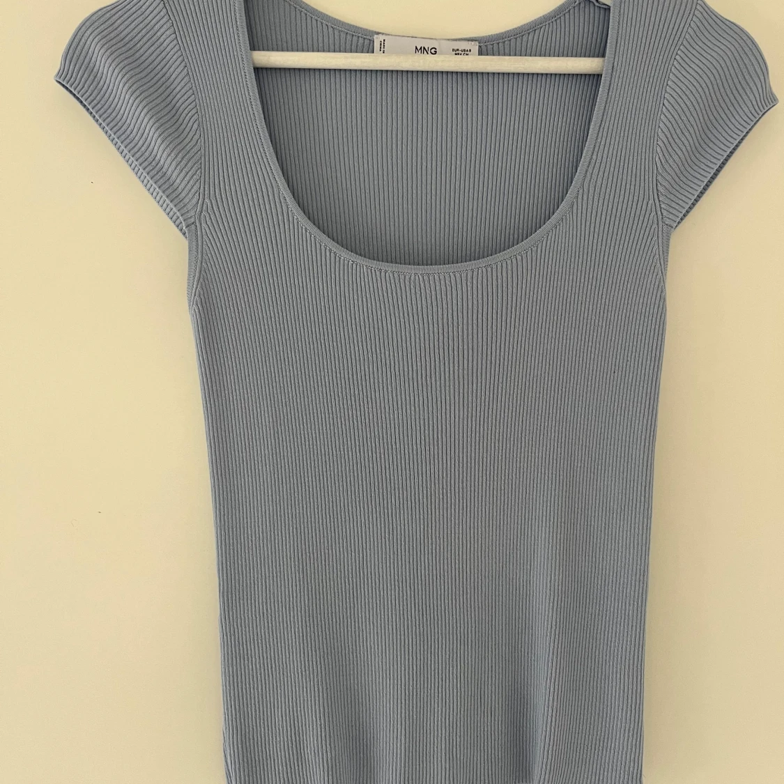Ljusblå ribbad topp från MNG (pris kan diskuteras) - 1
