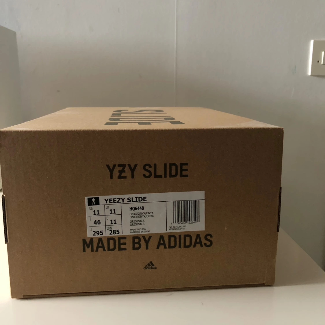 Yeezy Slide  - 1