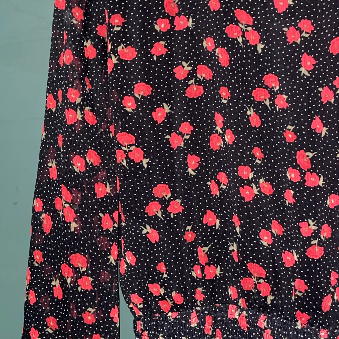 Svart blommig kortklänning från Zara - 3
