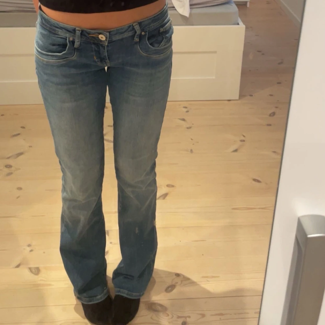 Blå bootcut jeans från ltb - 1