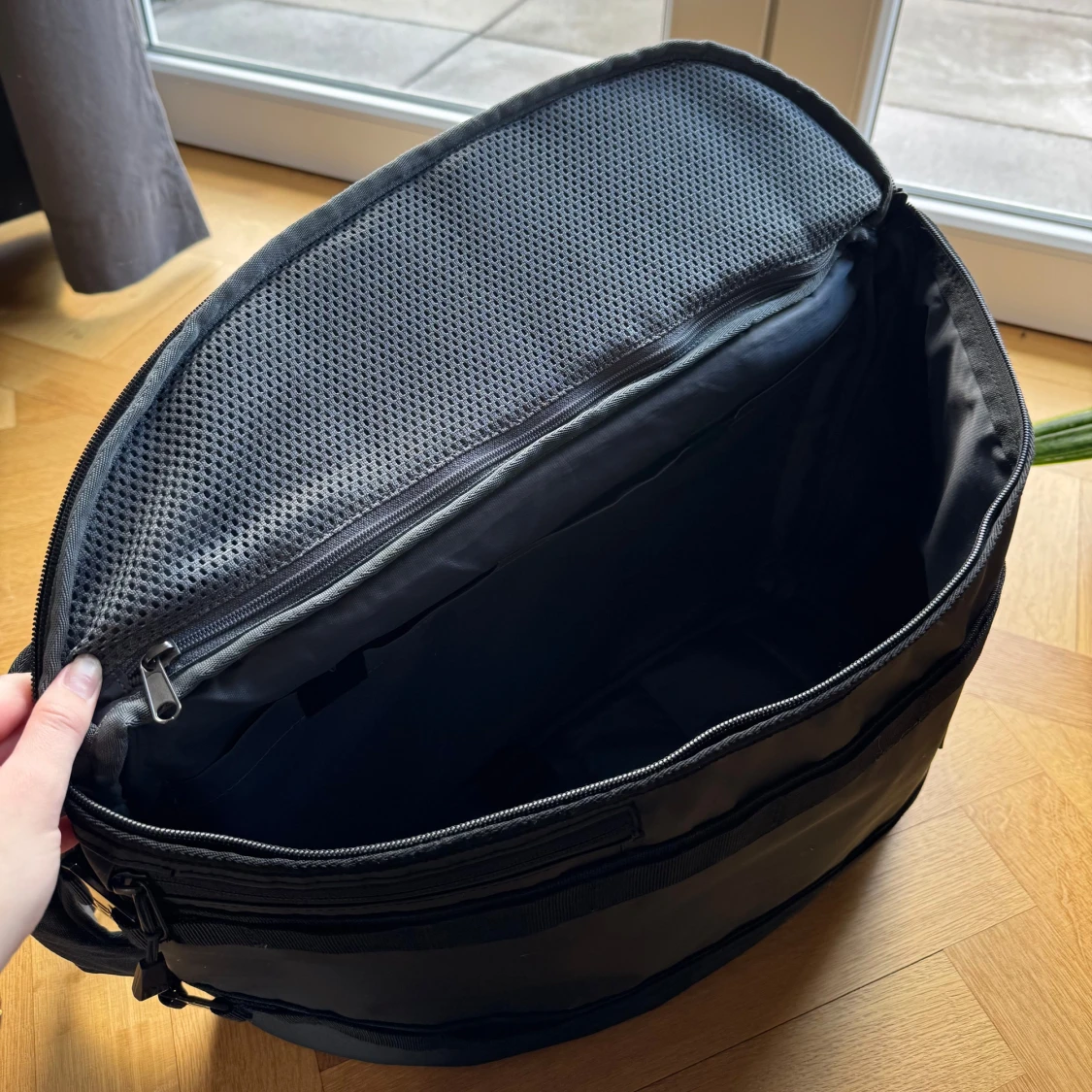 Db Hugger Base Backpack 15L - 2