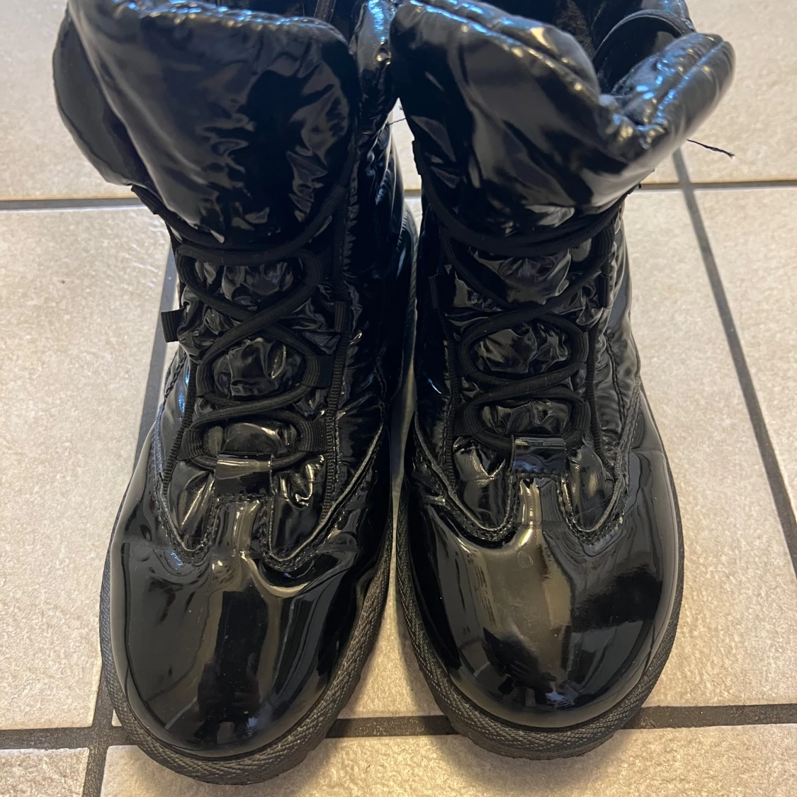 Svarta moon fodrade boots HY Sport, storlek 38 - 1