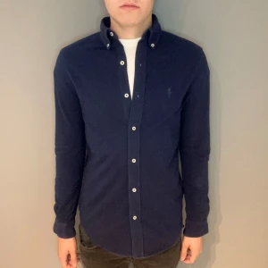Polo Ralph Lauren skjorta  - Polo Ralph Lauren skjorta | storlek s | skick 10/10 | fraktar via valfrit ombud på köparens bekostnad | hör av dig vid funderingar 
