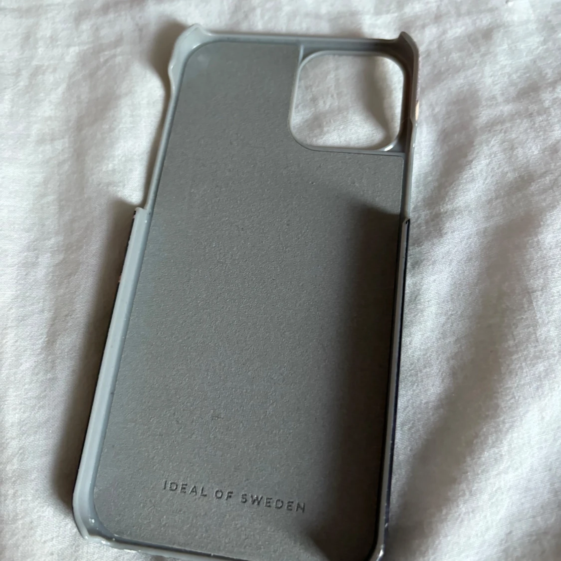 Mobilskal (iDeal of Sweden) - 1