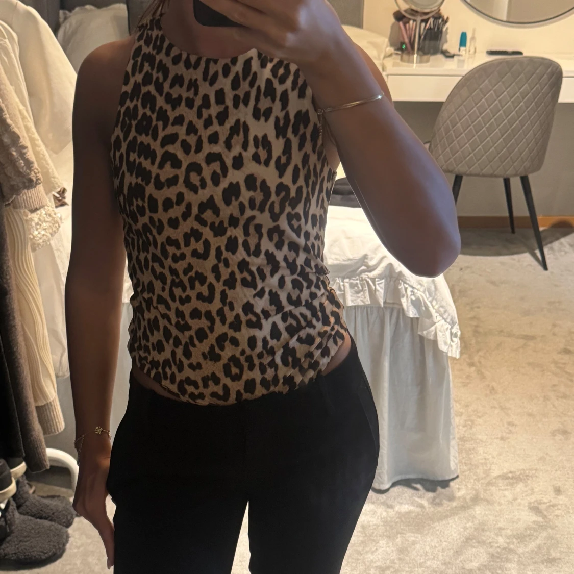 Leopard body