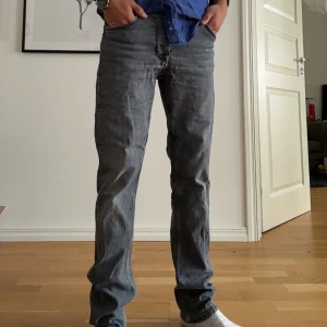 Replay anbass jeans - Säljer dessa jättesnygga replay anbass jeans! | skicket är 9,5/10 de är som nya | W30 L32 | skriv vid frågor och funderingar! | skickar inom 24h📦