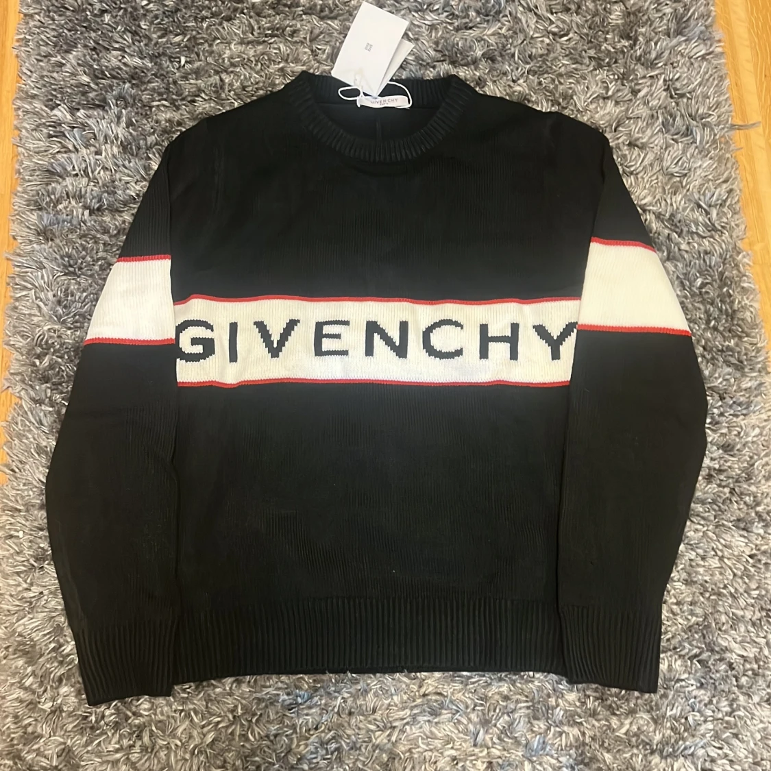Svart stickad tröja från Givenchy