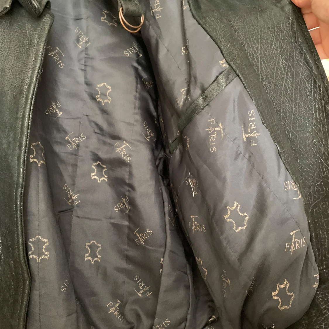 Svart retro 80-tals skinnjacka från Faris - 2