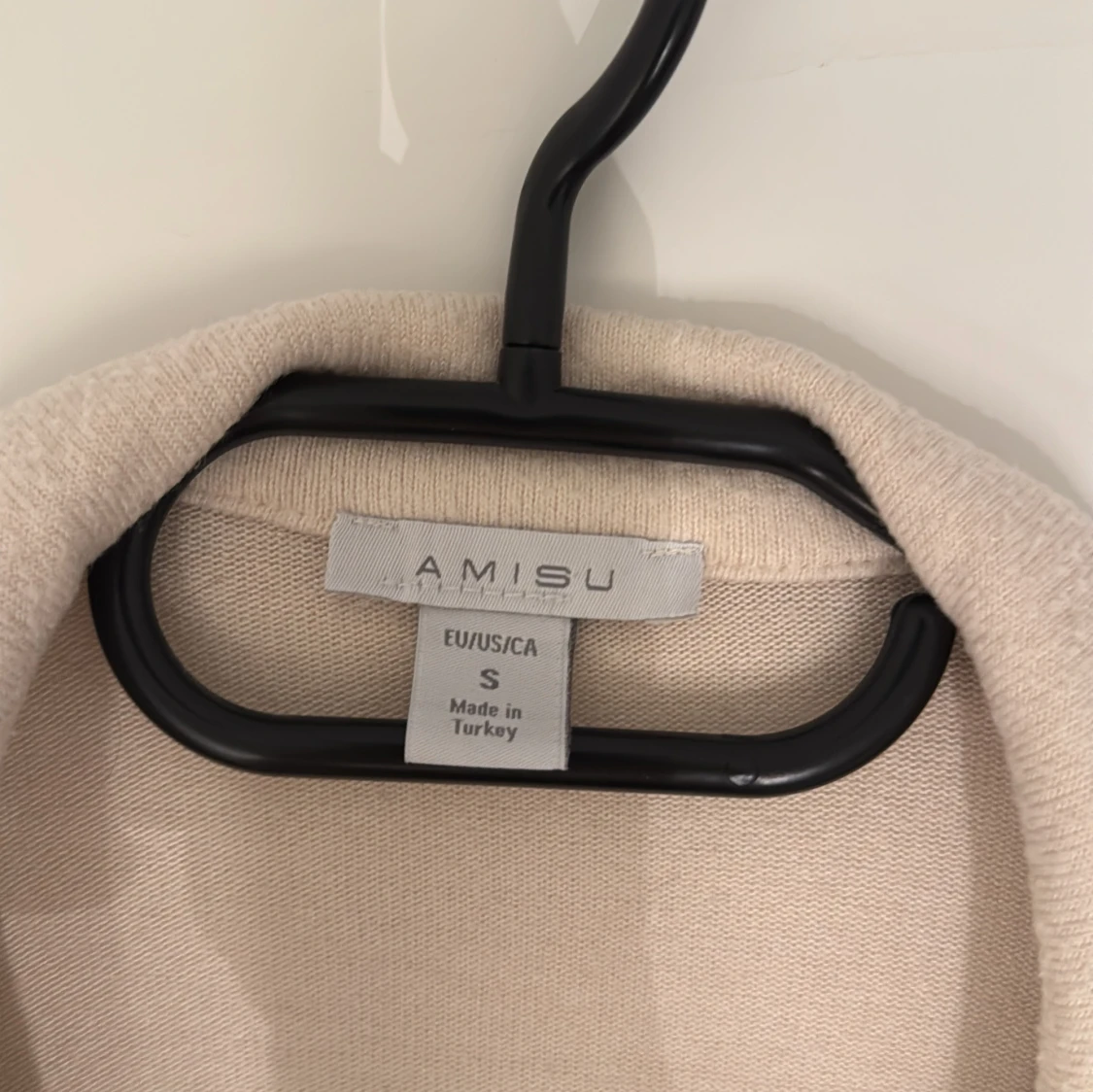 Beige omlottopp från Amisu - 1