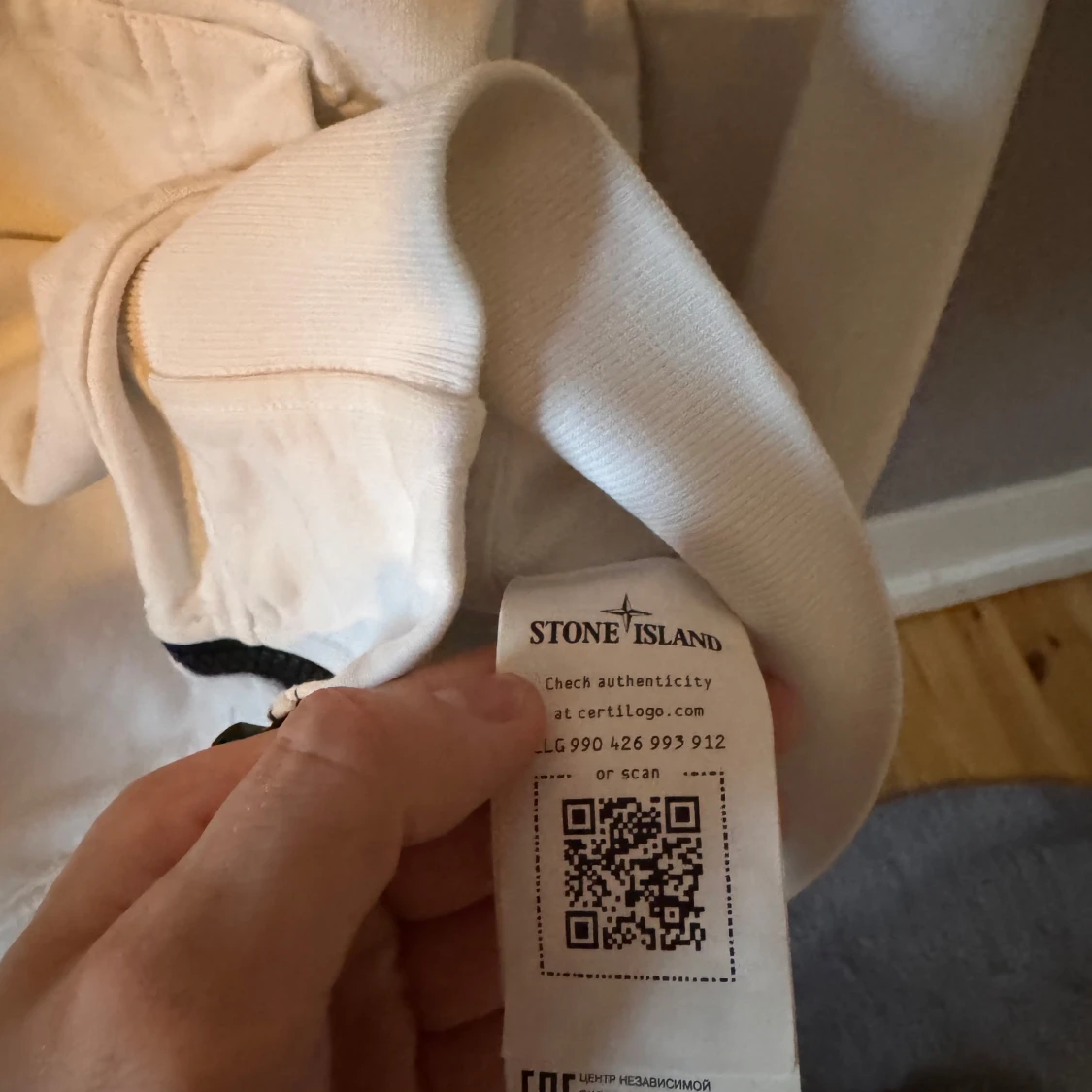 Vit zip-hoodie från Stone Island  - 4